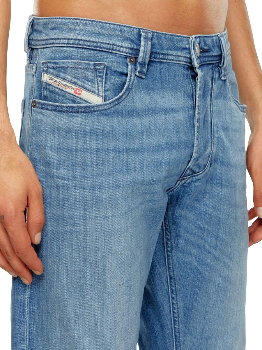 Light Wash Jeans 1985 Larkee 