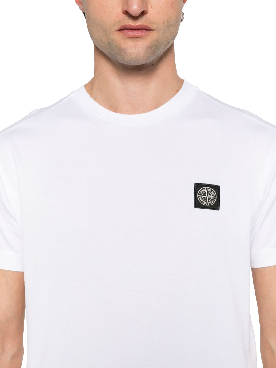 T-shirt with logo patch on the chest